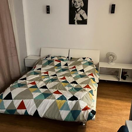 Appartement Eiffel Tower Champs De Mars à Paris Extérieur photo